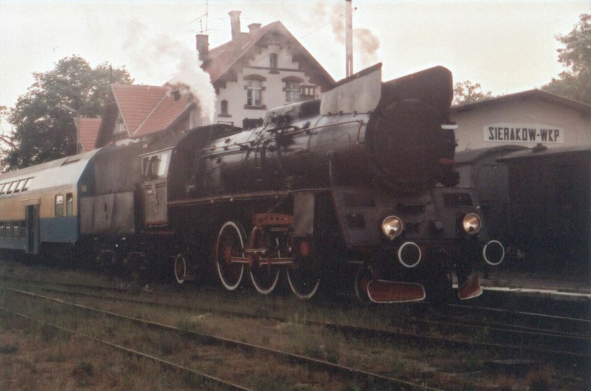 Lokomotywa Oi-49, stacja Sieraków, rok 1994