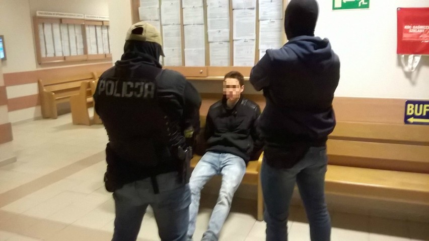 Poznańscy policjanci zatrzymali sześć osób, które są...