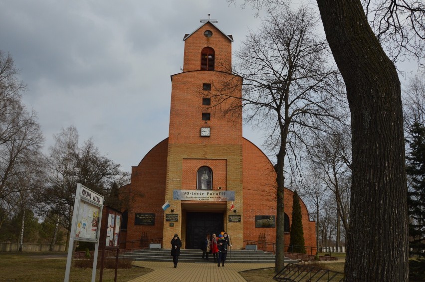 Parafia pw. Narodzenia Najświętszej Maryi Panny w Łękawie
