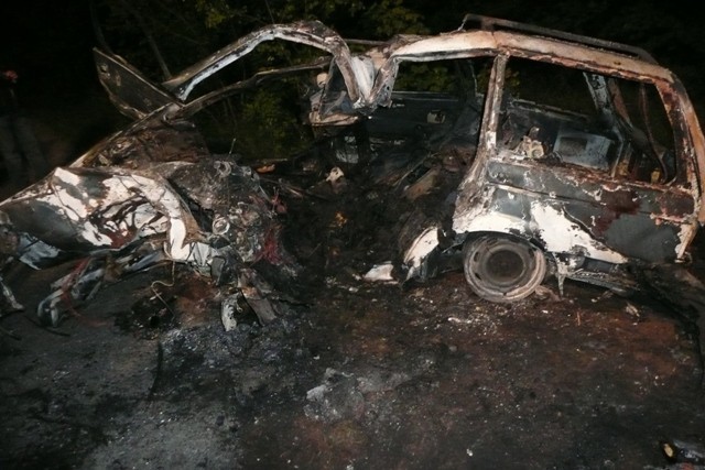 Wypadek w Starej Wiśniewce. 26-latek spłonął w samochodzie