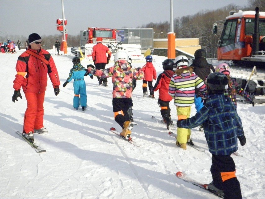 Ferie zimowe 2013 w Beskidach [ZDJĘCIA]. Zobacz tłumy na Dębowcu