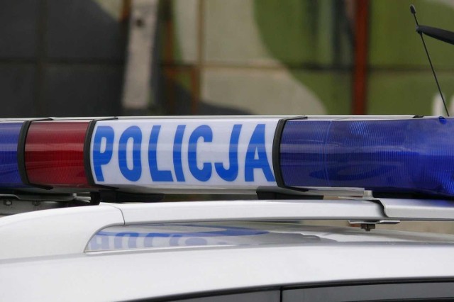 Policja w Chorzowie zatrzymała wandala niszczącego samochody.