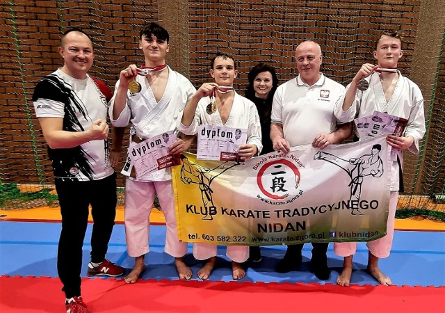 Reprezentanci LCL-Klubu Karate NIDAN Zielona Góra zdobyli w Wejherowie dziewięć medali.