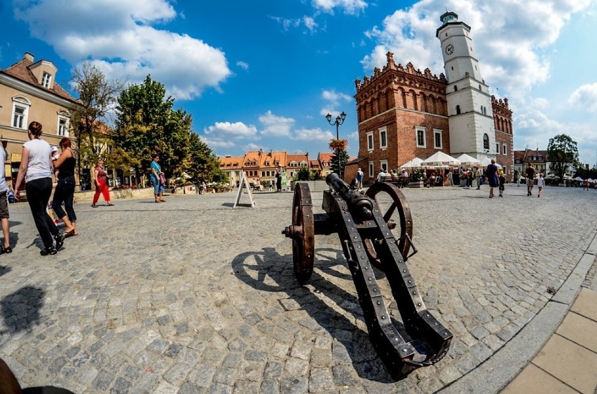 Sandomierz

Jest to jedno z najpiękniejszych miast w Polsce,...