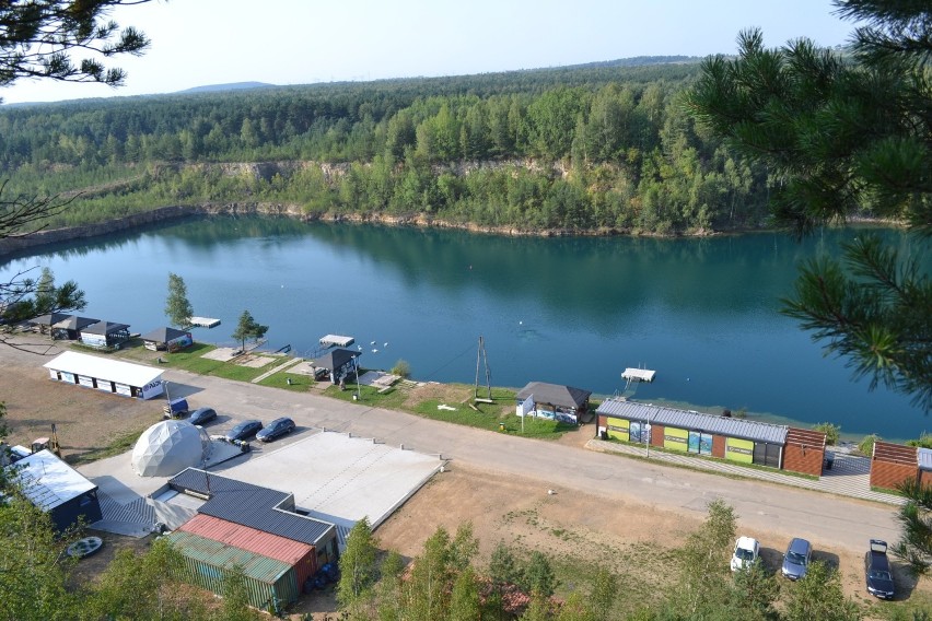 Park Gródek przy słonecznej pogodzie zachwyca jeszcze...