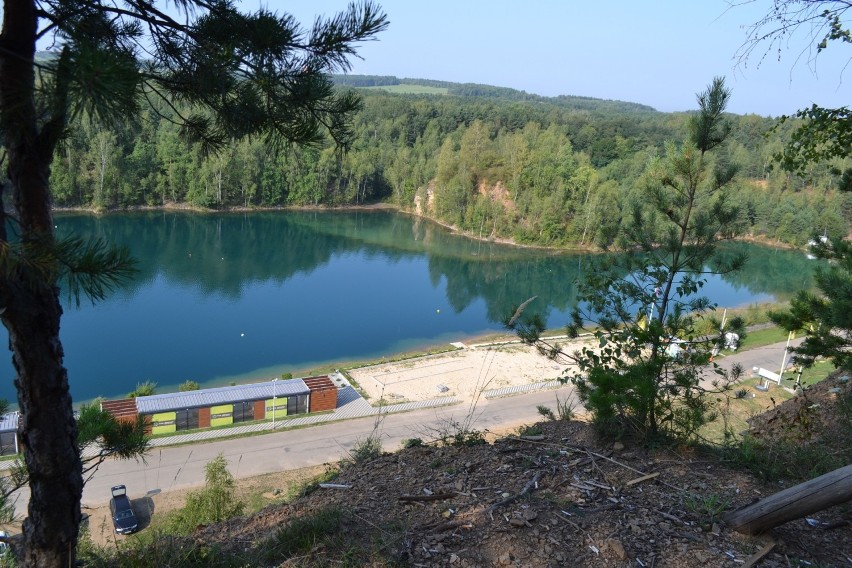 Park Gródek przy słonecznej pogodzie zachwyca jeszcze...