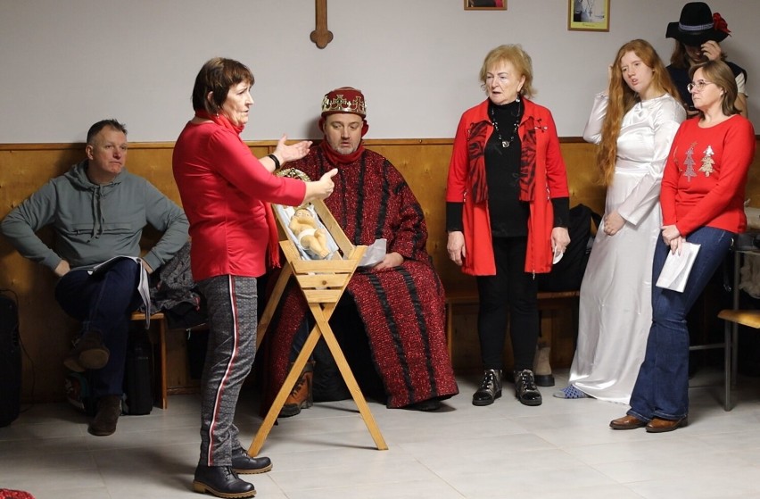 Świąteczna magia na Mazurach: Odrodzenie tradycji Godów w Ostródzie