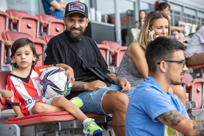 Na stadionie Cracovii otwarto nową strefę VIP, był tez mecz,...