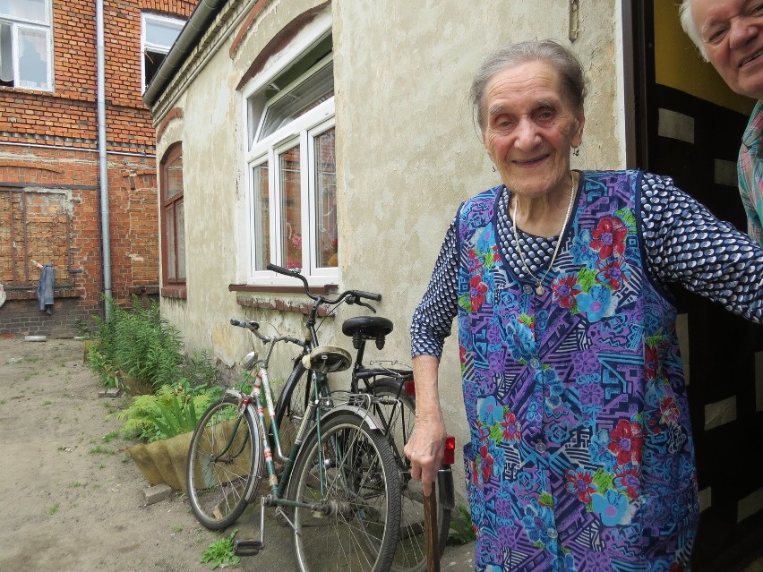 Władysława Sołtys, najstarsza aleksandrowianka boi się, że dach jej domu runie [zdjęcia]