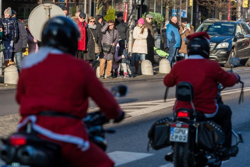 Mikołaje na motocyklach 2017 w Trójmieście. Parada mikołajów na motocyklach 3.12.2017 