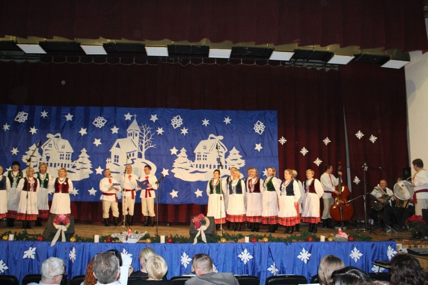 Zespół ludowy z Trębaczewa występuje z kapelą i grupą dziecięcą 