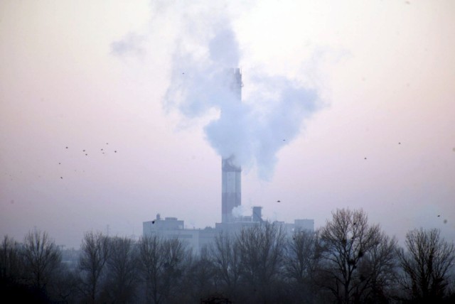 Smog wraca. Fatalna sytuacja w Otwocku, Legionowie i Pruszkowie. Targówek zagrożony