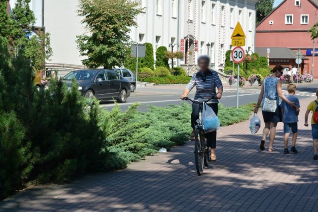 Trwa sezon rowerowy. Ważne informacje dla cyklistów