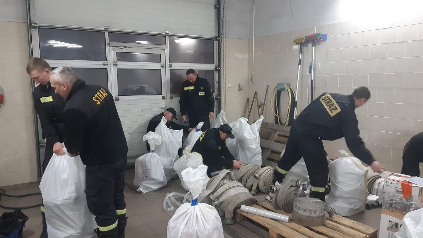 Trwa pomoc dla Ukrainy - zbiórki sprzętu strażackiego, a...