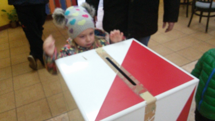 Wyniki wyborów w Będzinie. Trwa zliczanie głosów  [ZDJECIA]