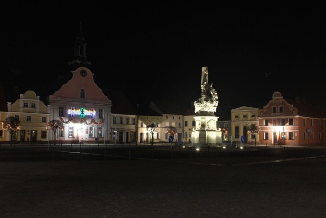 Rynek w Rydzynie - remont kosztował niespełna dwa miliony złotych.