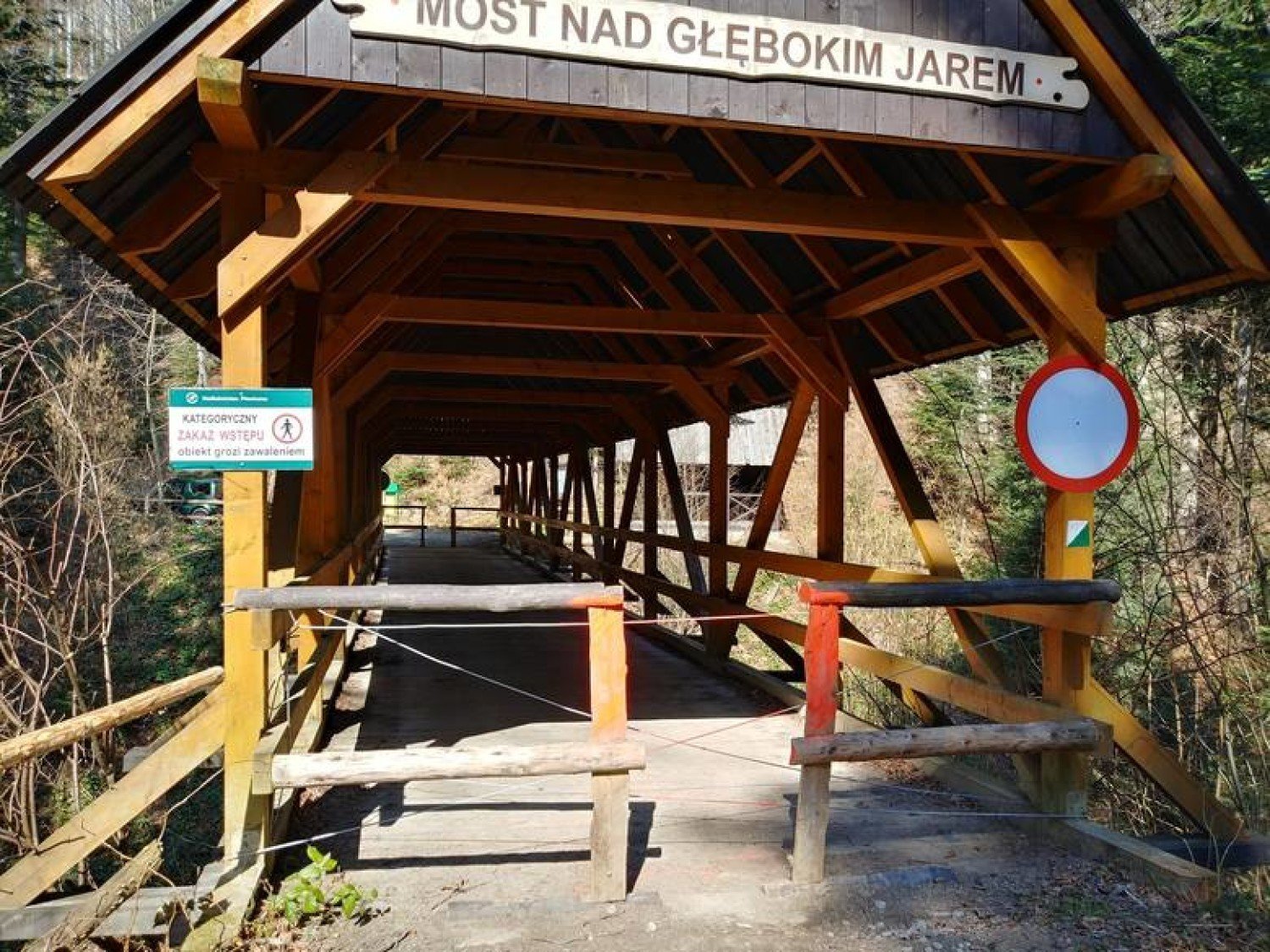 Beskid Sądecki. Most nad Głębokim Jarem czeka na rozbiórkę