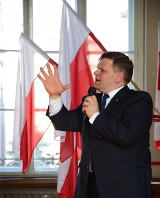 Wiceminister obrony narodowej w Malborku [ZDJĘCIA]. "650 mln zł każdego roku państwo przekazuje agencjom ochrony"