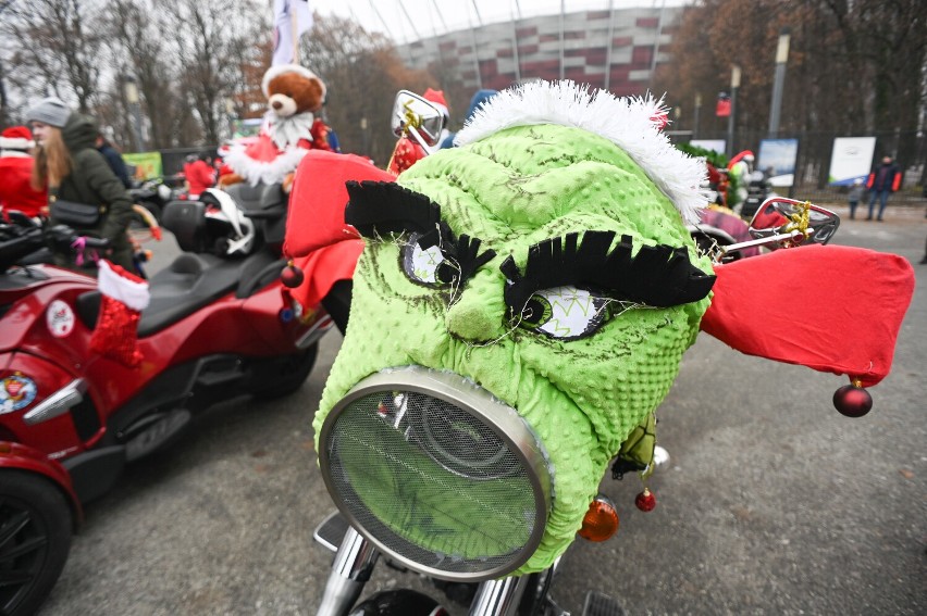 Mikołaje na motocyklach przejechali przez Warszawę