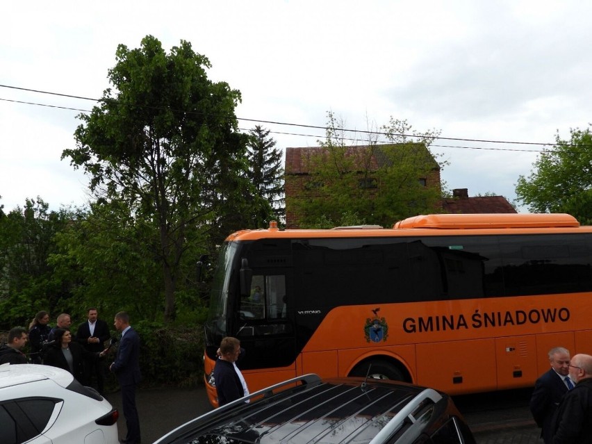 Śniadowo. Pierwszy autobus na prąd w województwie podlaskim przeznaczony do dowozu dzieci do szkół (zdjęcia)