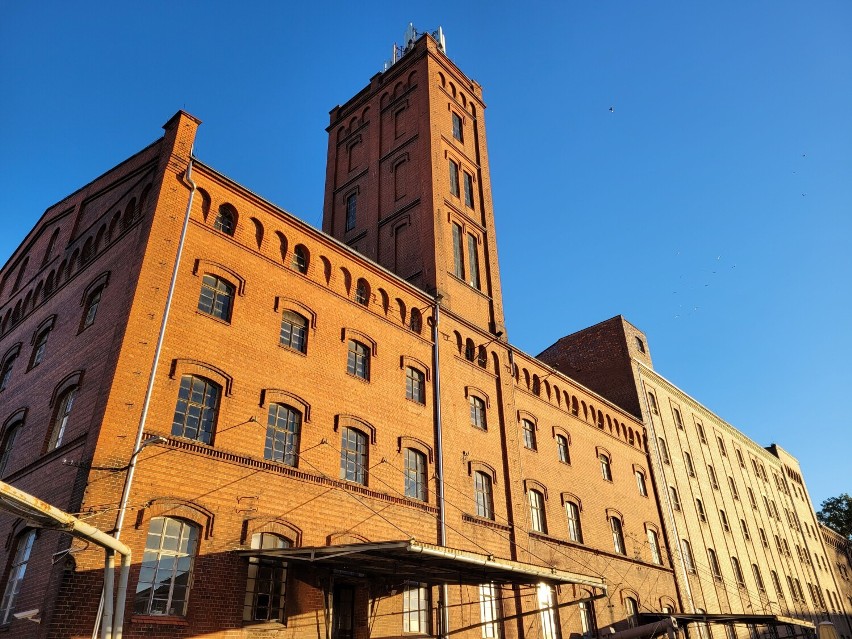 Zachwycające piękno industrialnej architektury Młyna...