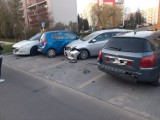 W Sandomierzu pijany kierowca staranował pięć samochodów