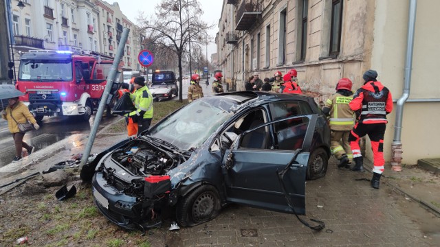 Wypadek w centrum Piotrkowa na skrzyżowaniu  Kopernika i 3 Maja w Piotrkowie