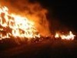 Policjanci z Lwówka Śląskiego uratowali dzieci z pożaru w Chmielnie