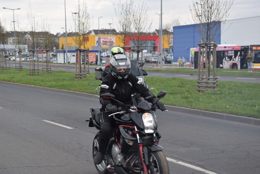 GORZÓW WLKP. Motocykliści rozpoczęli sezon i masowo wyjechali na ulice miasta 