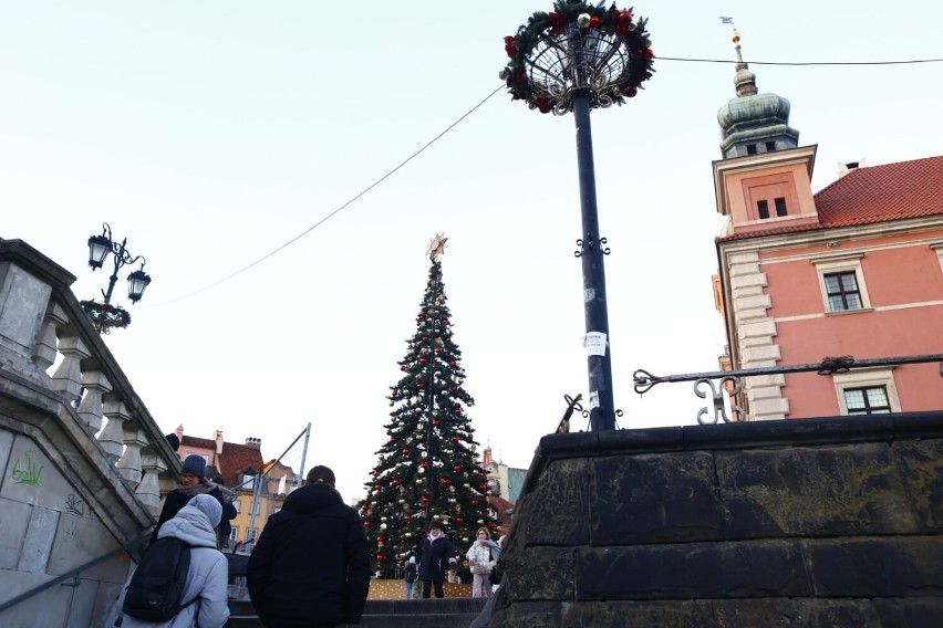 Świąteczna iluminacja w Warszawie 2022. Kiedy uruchomienie? Znamy szczegóły