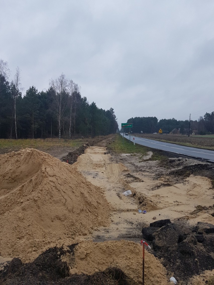 Ruszyła budowa ścieżki rowerowej Karpicko – Barłożnia...