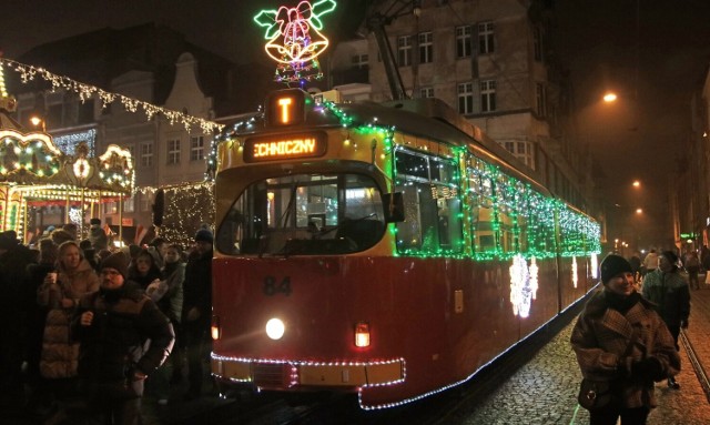 Warto sprawdzić jak kursować będą autobusy i tramwaje MZK Grudziądz w wigilię oraz Boże Narodzenie 2022