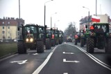 Rolnicy znów opanowali Wągrowiec! Protest był spokojny, jak i jazda ciągników poruszających się po obwodnicy