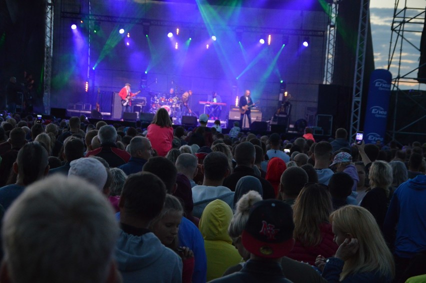 Rytel. Około 10 tysięcy osób na koncercie "Pokonaj nawałnicę". Działo sie na scenie i poza nią (FOTO, WIDEO)