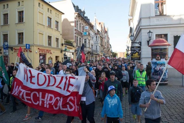 Marsz przeciwko imigrantom w Toruniu [ZDJĘCIA]