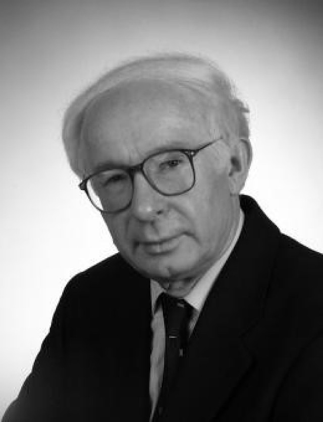 Prof. Stanisław Pasyk (1931 -2020)