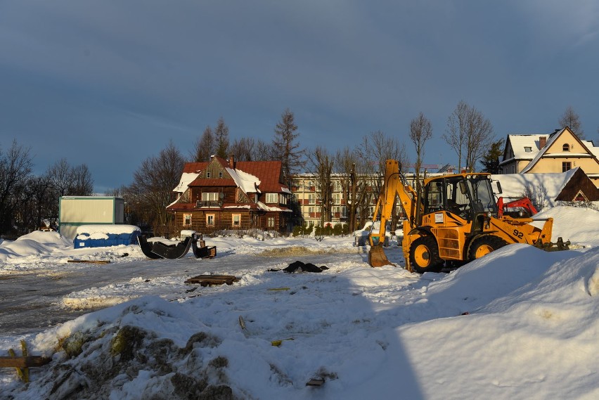 Zakopane: W miejscu gdzie stała scena sylwestrowa jest brud [ZDJĘCIA]