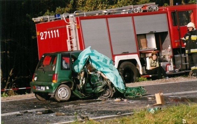 Tragiczny wypadek na DK45 w Grodźcu. 6.10.2001 rok.