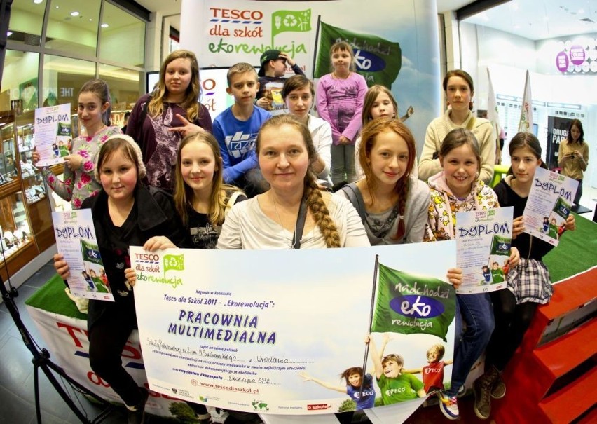 Wrocław: Uczniowie z SP 2 laureatami konkursu Tesco dla Szkół (ZDJĘCIA)