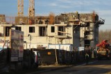 Ponad 280 nowych mieszkań komunalnych szybko powstaje w Czeladzi. Budowa przebiega szybko, mury bloków pną się w górę  
