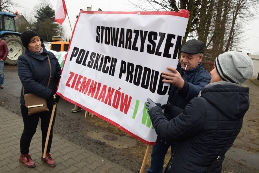 Fala obecnych rolniczych protestów rozpoczęła się w regionie sieradzkim. Od poprzedniczki Agrounii - Unii Warzywno Ziemniaczanej ZDJĘCIA