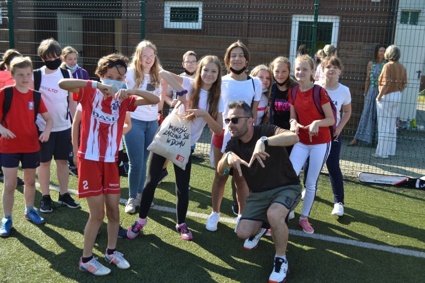 Dzień Sportu w Suchym Dębie. Emocjonujące Mini Euro w Szkole Podstawowej