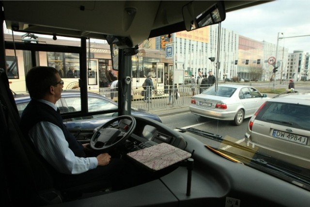 W tym tygodniu w pakiecie ofert PUP są aż trzy propozycje dla kierowców, którzy mają uprawnienia do prowadzenia autobusów