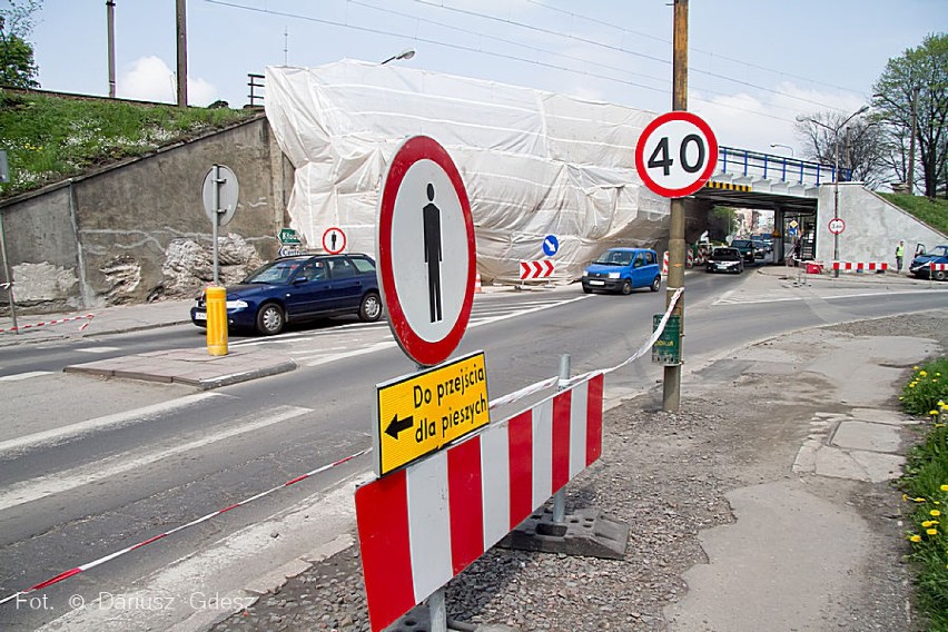 Trwa remont wiaduktu kolejowego nad ul. Wrocławską w...