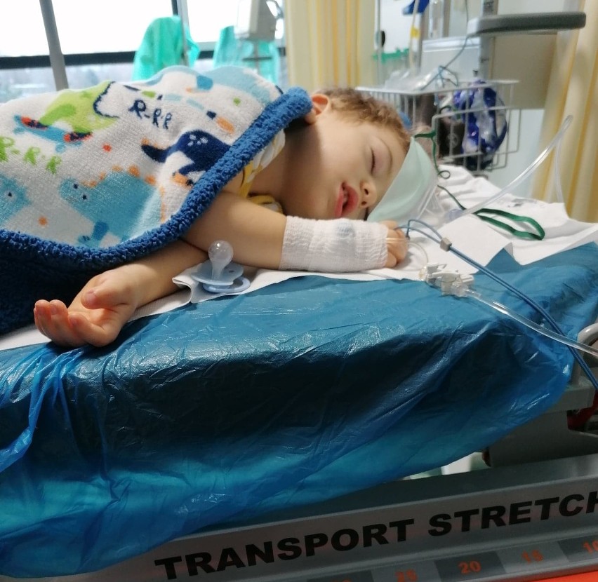 Dwuletni Krzyś Biały z Serbów zachorował na ostrą białaczkę limfoblastyczną. Oddaj 1 procent z podatku na Krzysia