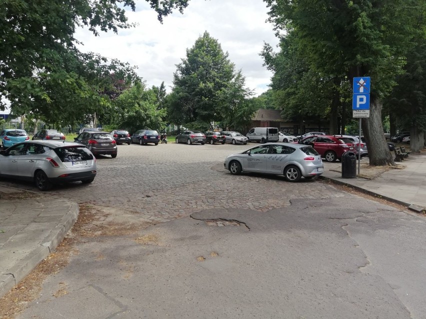 A jednak - wszystko na jednym parkingu. Będzie bałagan