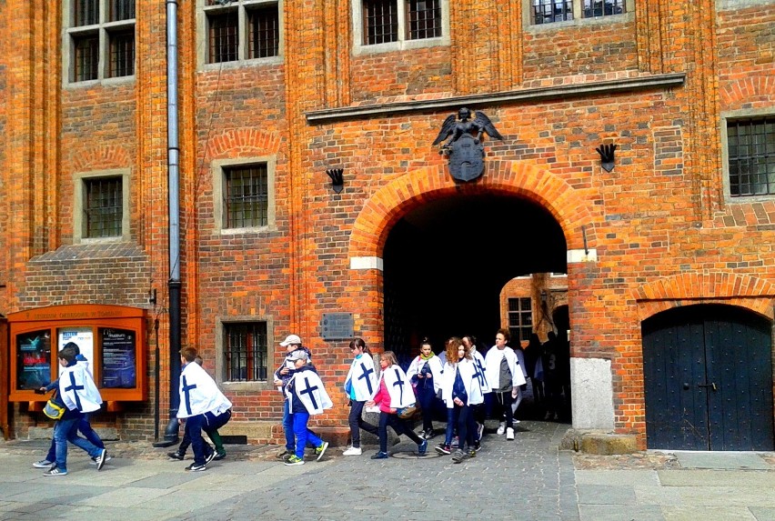 Coraz więcej wycieczek szkolnych odwiedza Toruń