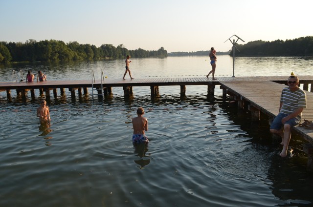 Przydadzą się lekcje pływania, aby latem pewnie i bezpiecznie czuć się w wodzie i korzystać  z uroków lata