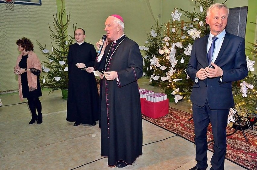 Jedlina-Zdrój: Spotkanie Opłatkowe z udziałem biskupa Ignacego Deca