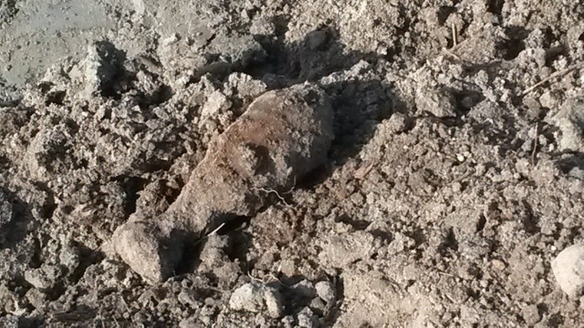 Niewybuch znaleziono podczas prac ziemnych w Zbójnie